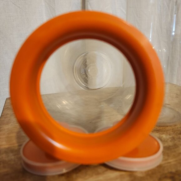 Vintage Tupperware Set of 3 Storage & Juice Containers 2 x 1486 and 262 Orange - Picture 10 of 12